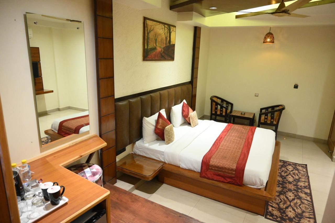 Hotel Grand Kailash,Kotdwāra Exterior foto