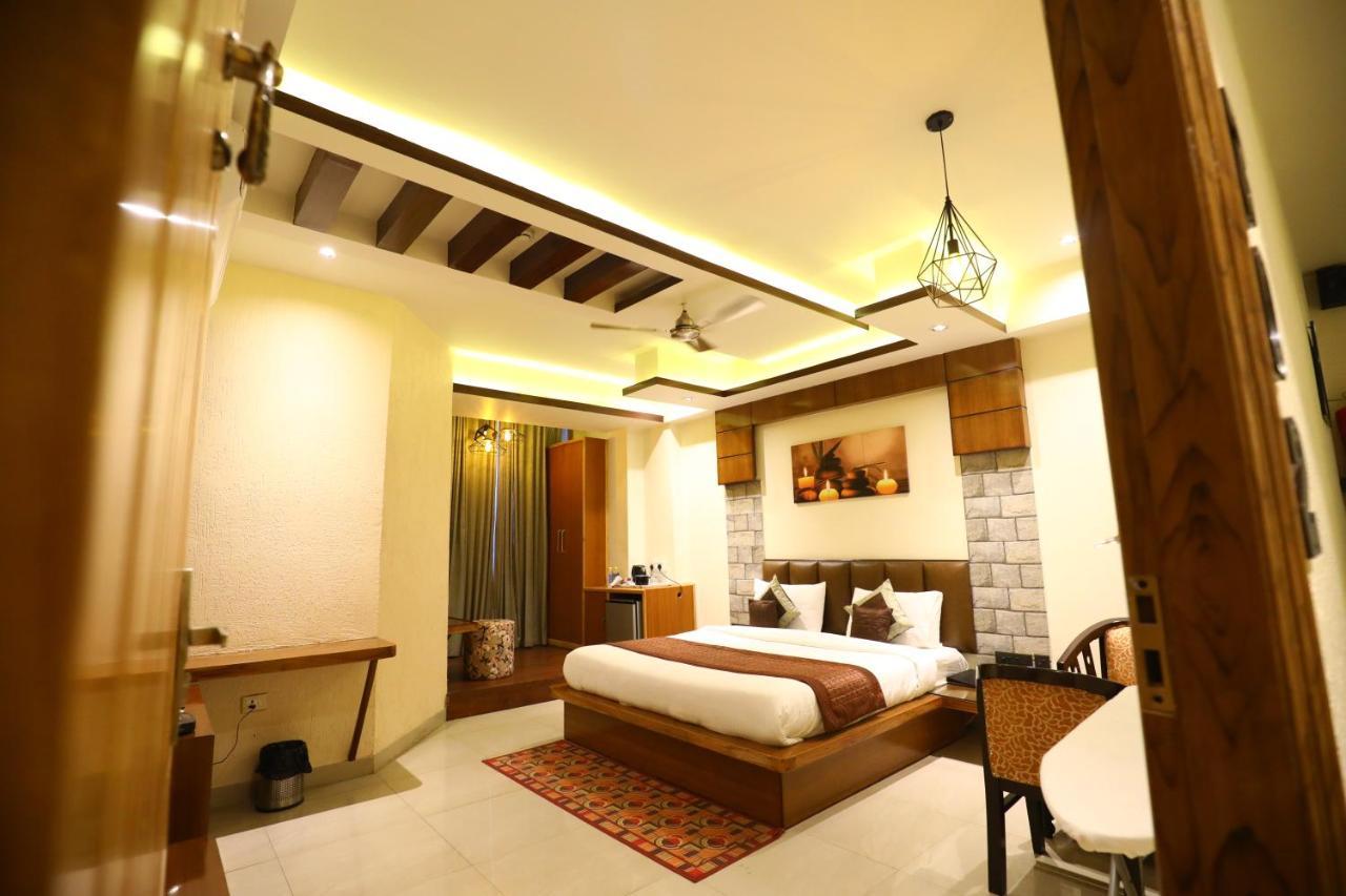 Hotel Grand Kailash,Kotdwāra Exterior foto