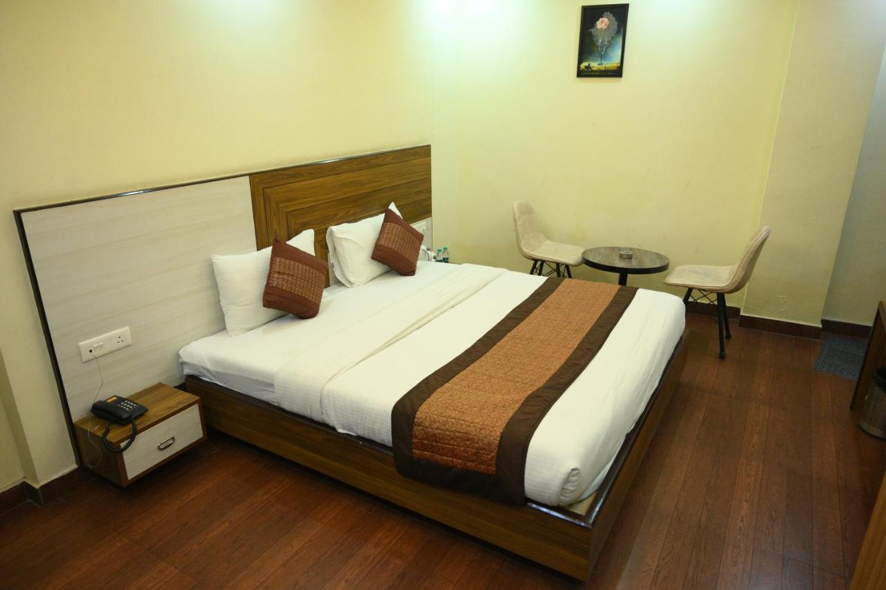 Hotel Grand Kailash,Kotdwāra Exterior foto